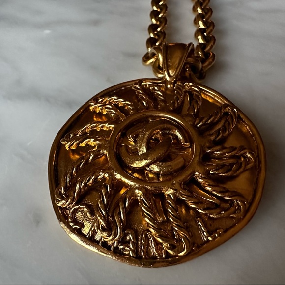 Vintage Chanel Fall 1994 Sunburst Pendant; Gold Metal Medallion Chain Necklace - Picture 2 of 11